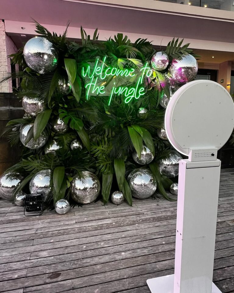 How Photo Booth Rental New York Can Elevate Graduation Ceremonies